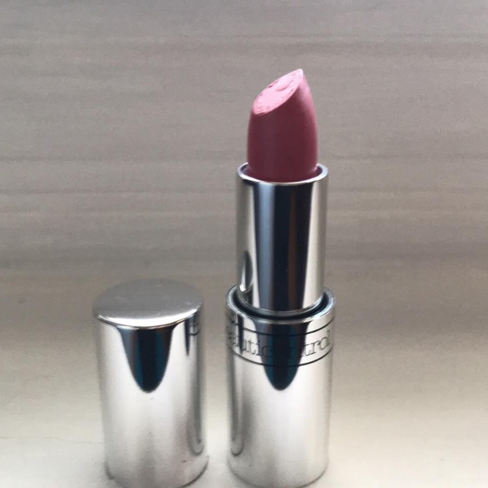 Beauticontrol  Hydra Brilliance  Lipstick: Rosy